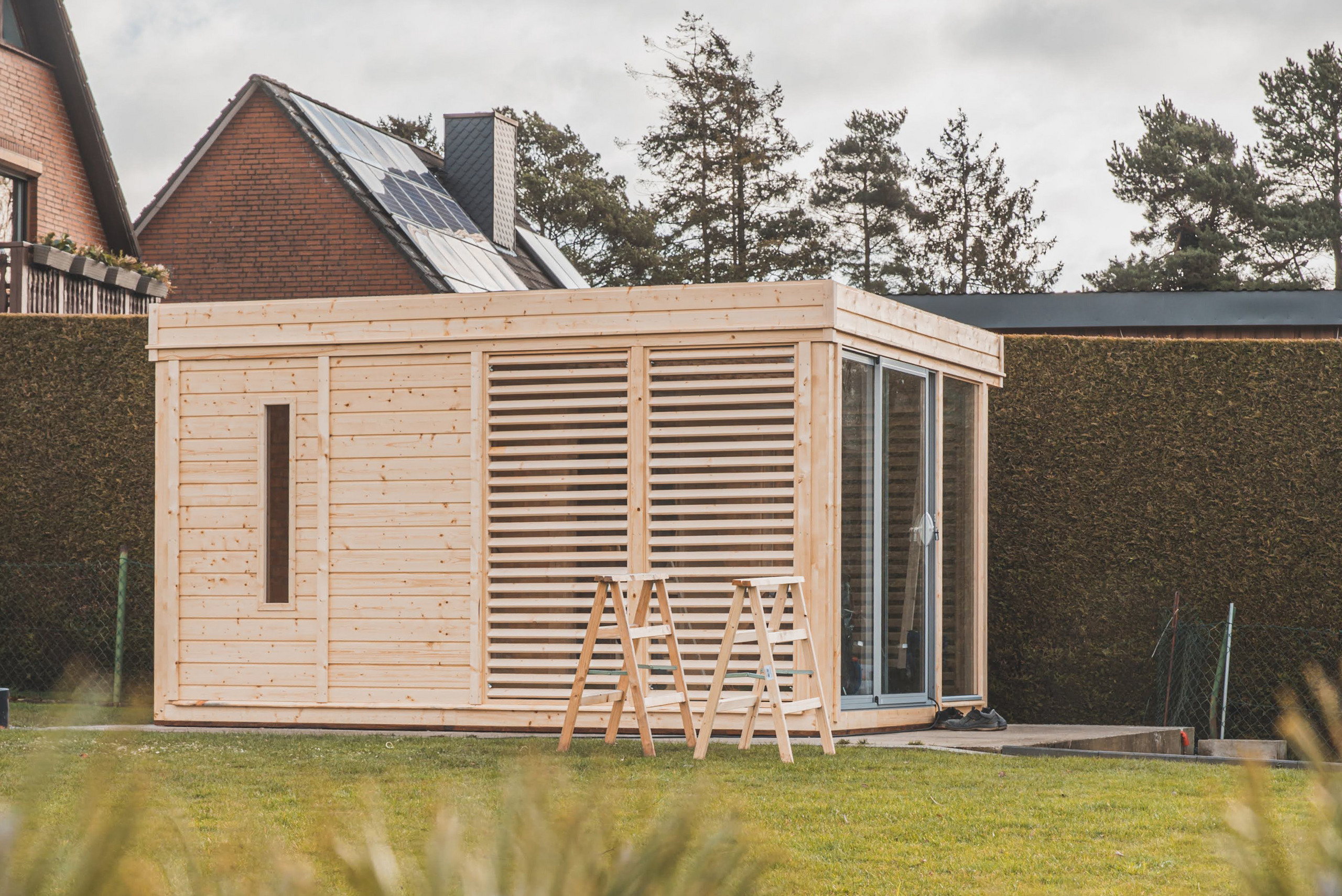 Fertig! Wir räumen die Baustelle auf und entsorgen sämtliche Abfälle.