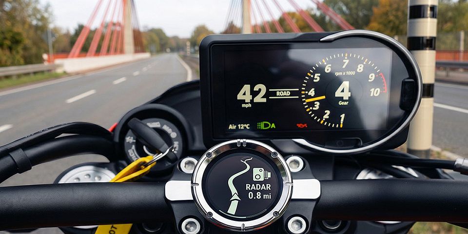 Radarwarnung für Motorradfahrer