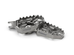 Akrapovič Adventure Footpeg Set (Titanium) KTM 1290 Super Adventure / R / S / 13 [F-KTM12T1]