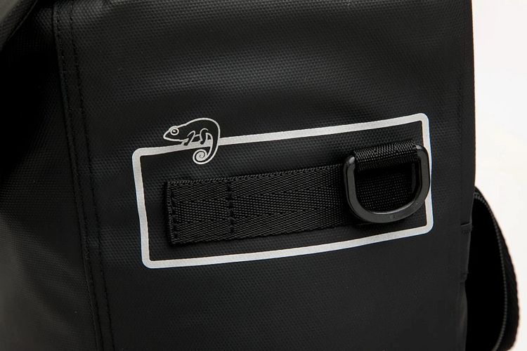 New Looxs Schultertasche Leeds Single schwarz