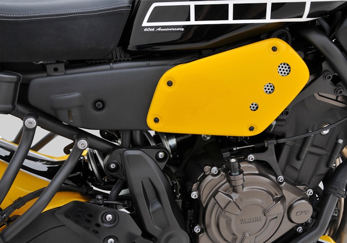 BODYSTYLE Sportsline Seitenteile ABS Kunststoff schwarz für YAMAHA XSR700 / XTribute / Legacy 