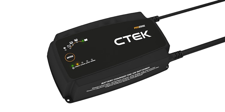CTEK PRO25SE EU professionelles 12‑V Batterielade- und Stromversorgungsgerät 25 A