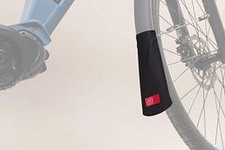Fahrer Schmutzfänger Latz schwarz