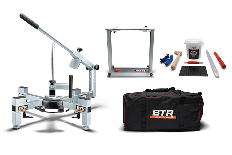 BTR Reifenmontiergerät EVO2® mit Wuchtbock, Starterpaket und Tasche