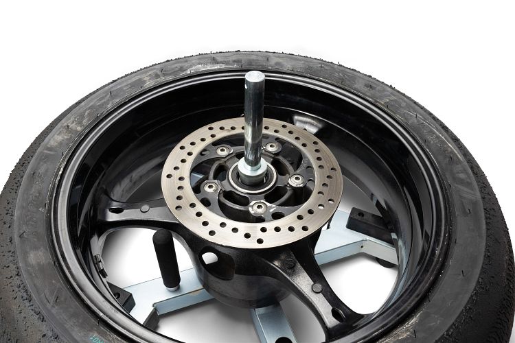 BTR Reifenmontiergerät EVOX® mit Wuchtbock und Starterpaket
