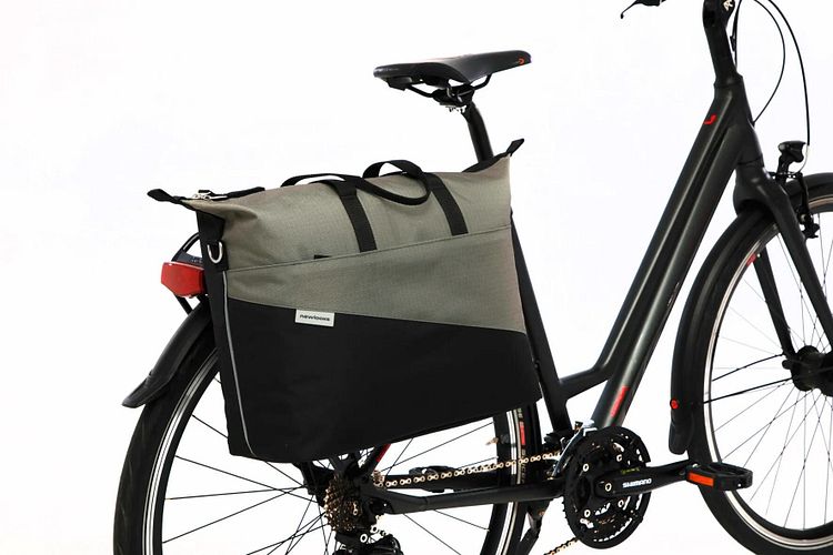 New Looxs Schultertasche Tendo Oslo 21 l schwarz, grün