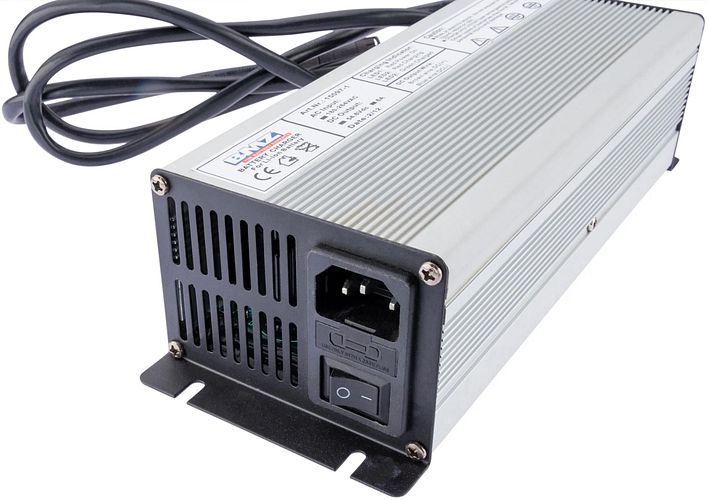Conway Ladegerät E-Rider 54,6 V silber