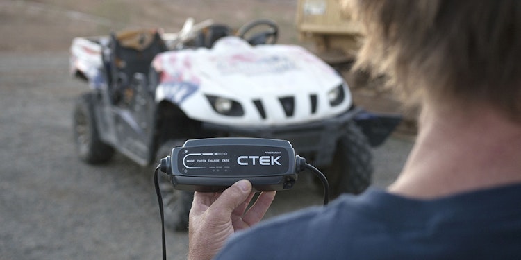 CTEK CT5 Powersport UK Batterieladegerät