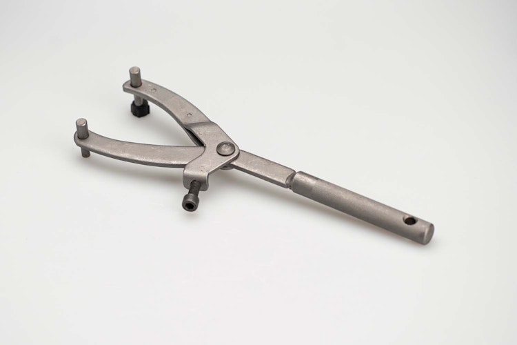 XPEAR Polradhalter