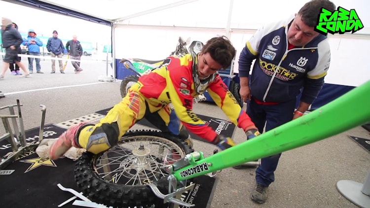 Rabaconda Motocross Reifenmontiergerät 16 - 21 Zoll Rabaconda Motocross Reifenmontiergerät 16 - 21 Zoll